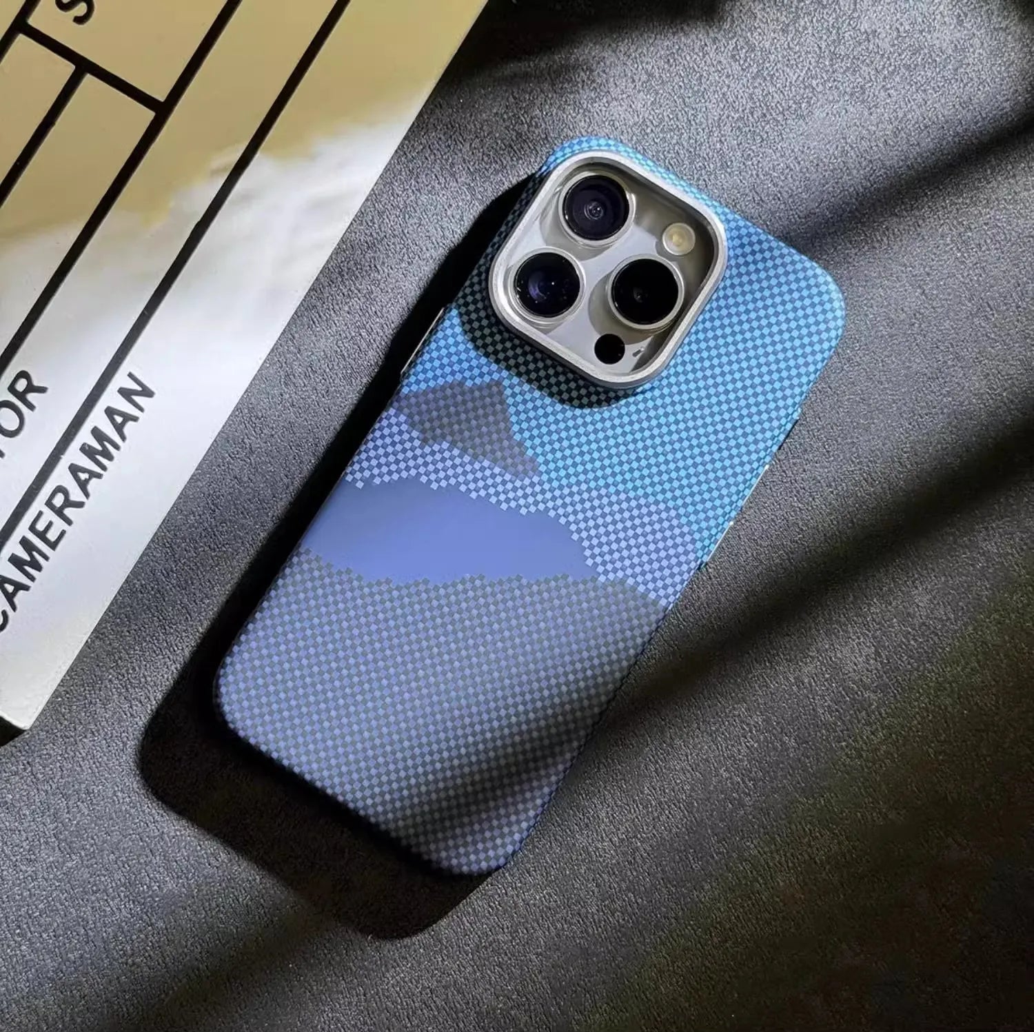 Kevlar Carbon Fiber Pattern PC Hard Phone Case, Support Magnetic Wireless Charging, For iPhone 16 15 14 13 12