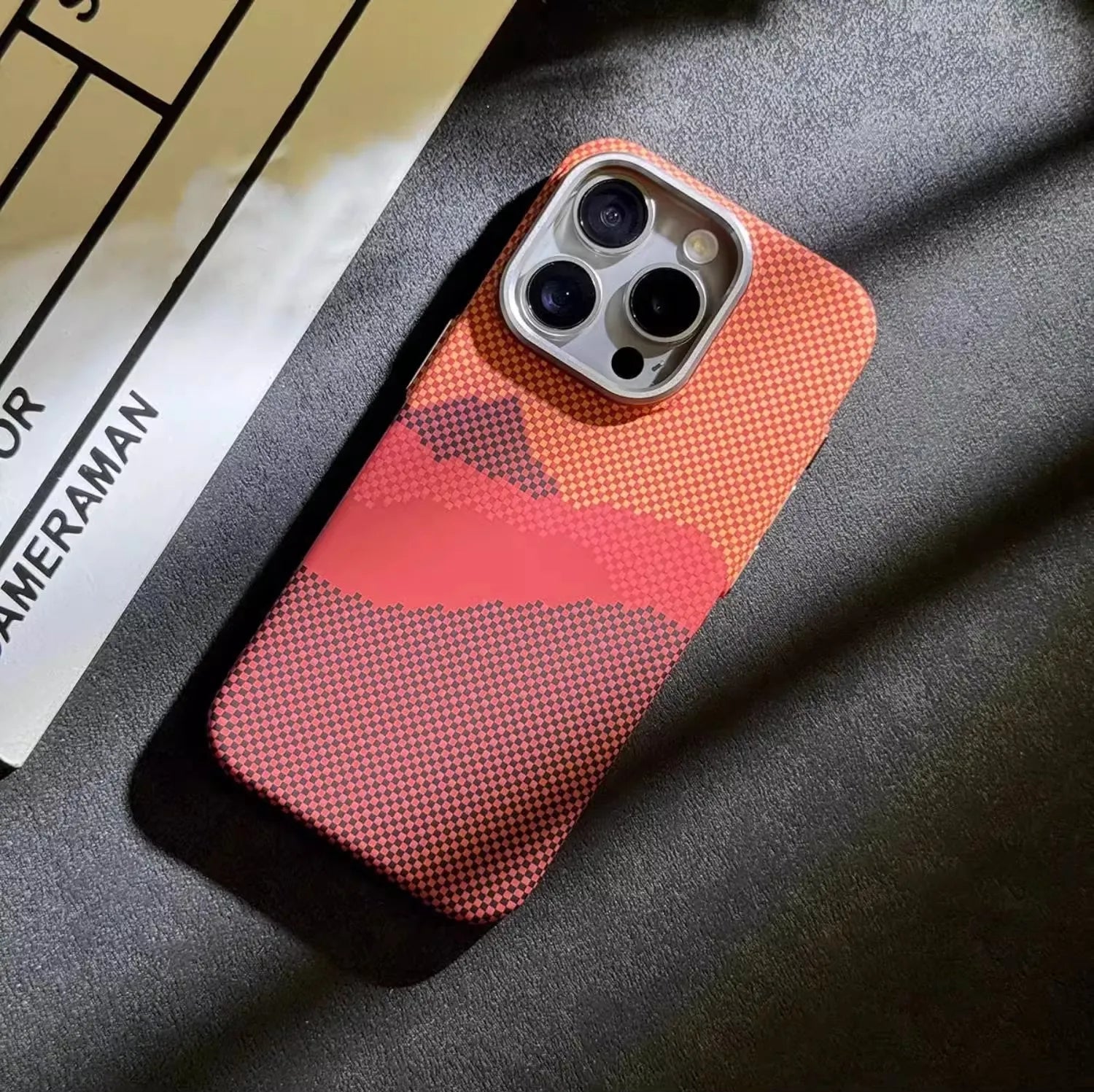 Kevlar Carbon Fiber Pattern PC Hard Phone Case, Support Magnetic Wireless Charging, For iPhone 16 15 14 13 12