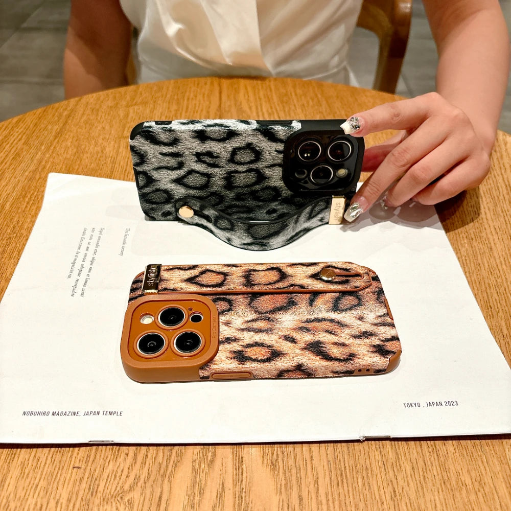 Luxury Cortex  Leopard Print Wrist Strap Phone Case For iPhone 11 12 13 14 15 16 Pro Max 16 Plus Soft Hand Band Bumper  Cover